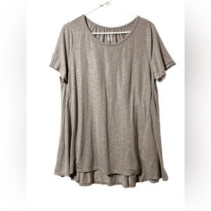 Lane Bryant Gray Asymmetrical Short Sleeve T-Shirt